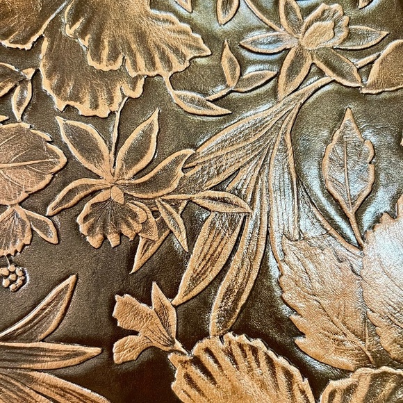 Mellow World Shia 3D Embossed Floral Convertible Shoulder Bag/Backpack in Cognac - Picture 4 of 7